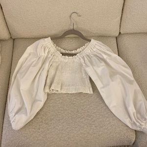 White puff sleeve crop top